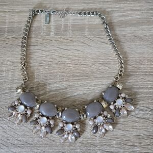 Elegant Gray and Silver Statement Necklace‎